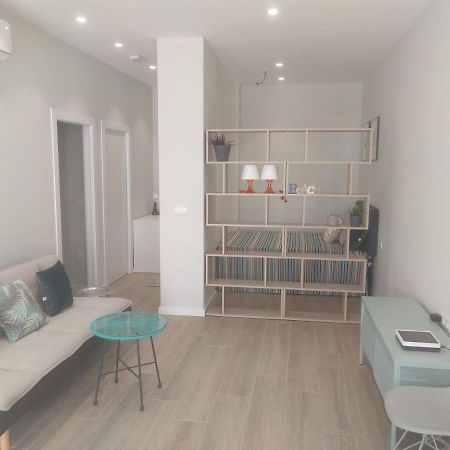 Apartamento Moderno De 70 Metros A 300 Metros De La Playa Valencia Exteriör bild