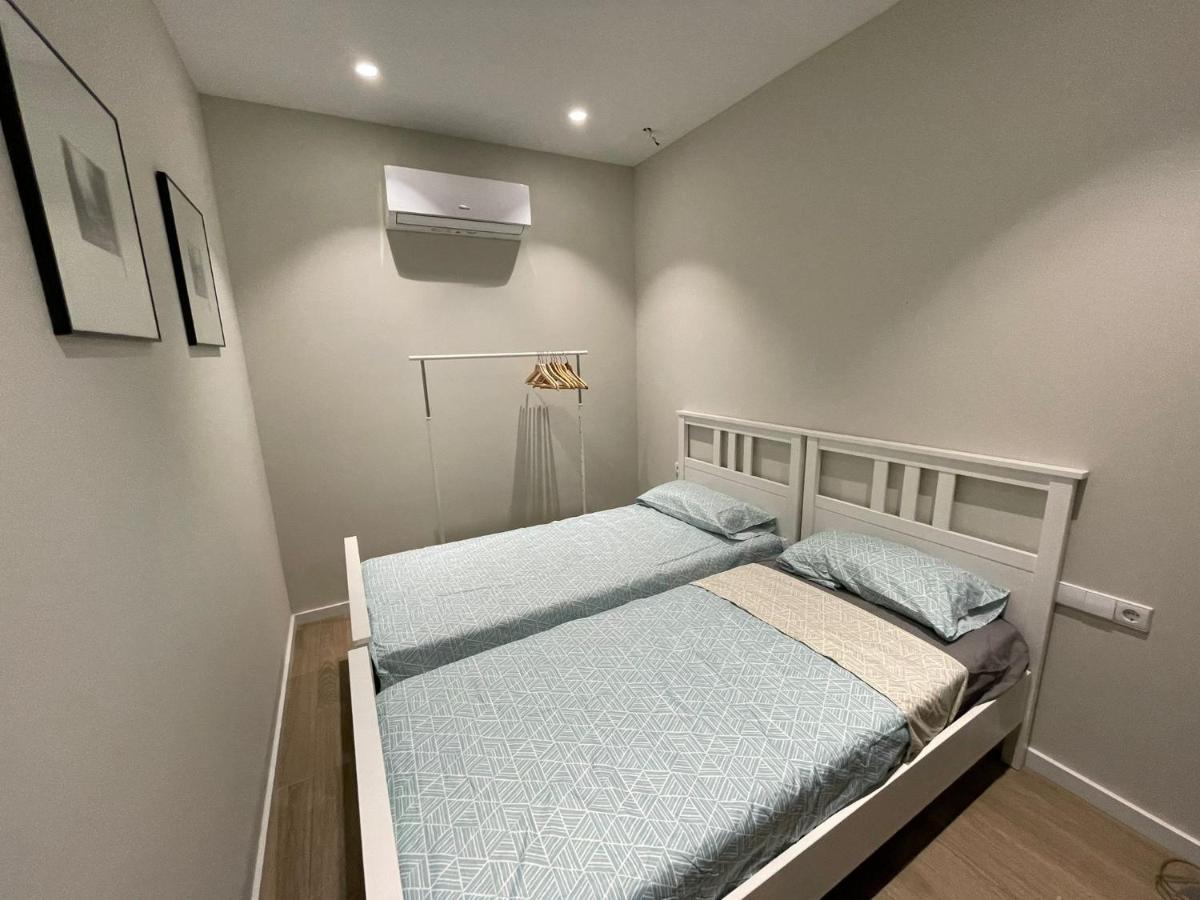 Apartamento Moderno De 70 Metros A 300 Metros De La Playa Valencia Exteriör bild